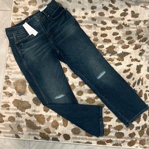 NWT White House Black Market Crop Jean🌸